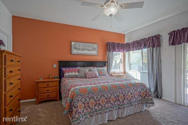 Building Photo - 3 br, 2 bath House - 7015 Santa Elena St NE