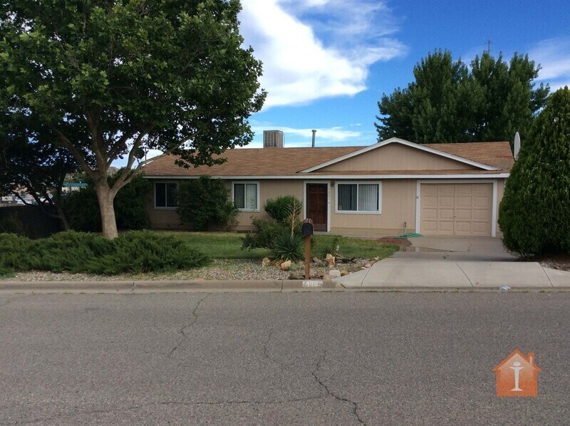 5801 Plaza Dr, Farmington, NM 87402 House for Rent in Farmington, NM