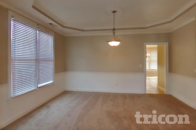 Building Photo - 129 Green Branch Dr
