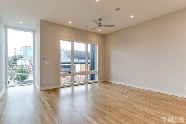 Building Photo - 420 Chavis Way