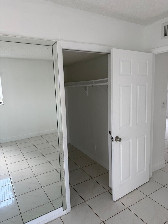 Foto del edificio - 8400 SW 133rd Avenue Rd