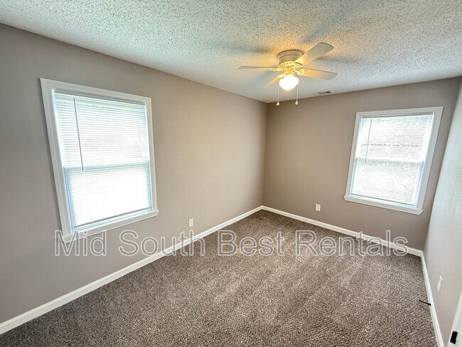 Foto del edificio - 1174 Bradley St