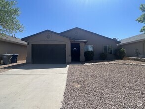 Building Photo - 1832 Shreya St
