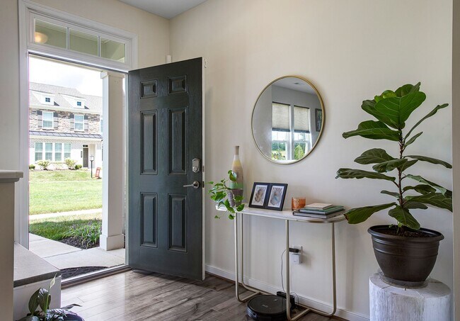 Foto del edificio - Stunning 3 Bed / 2.5 Bath Townhouse in Gle...