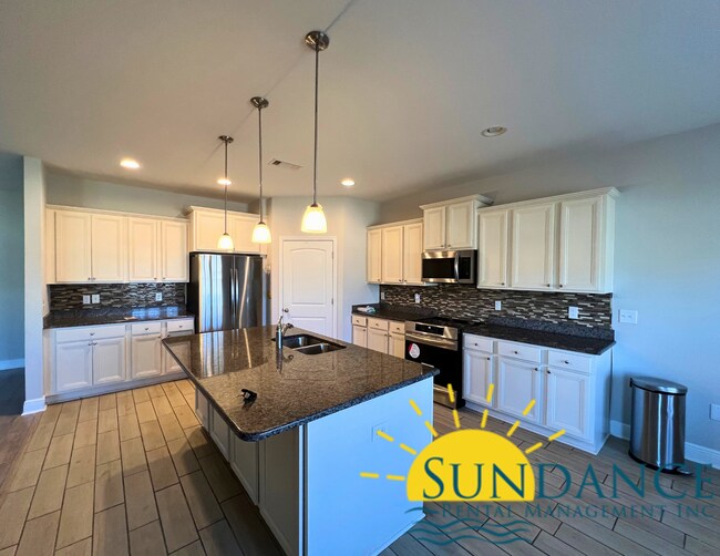 Foto del edificio - Community Pool and Solar in a great Crestv...