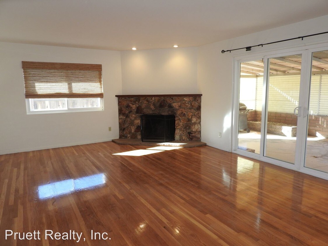Primary Photo - 3 br, 2 bath House - 6310 Henderson Drive