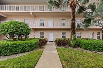 Building Photo - 3250 Cypress Glen Way