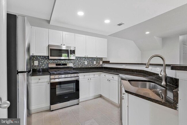 Building Photo - 11355 Aristotle Dr