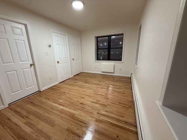 Foto del edificio - 1194 Dumont Ave