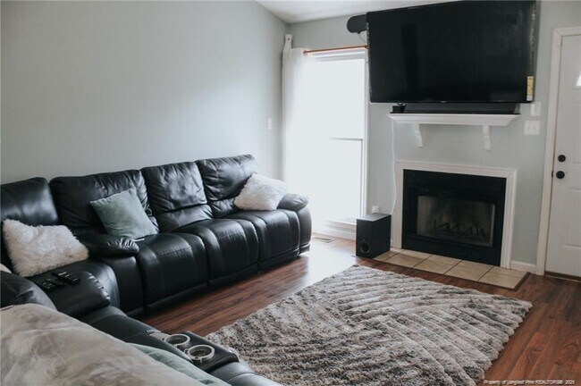 Foto del edificio - 1411 Furnish Dr