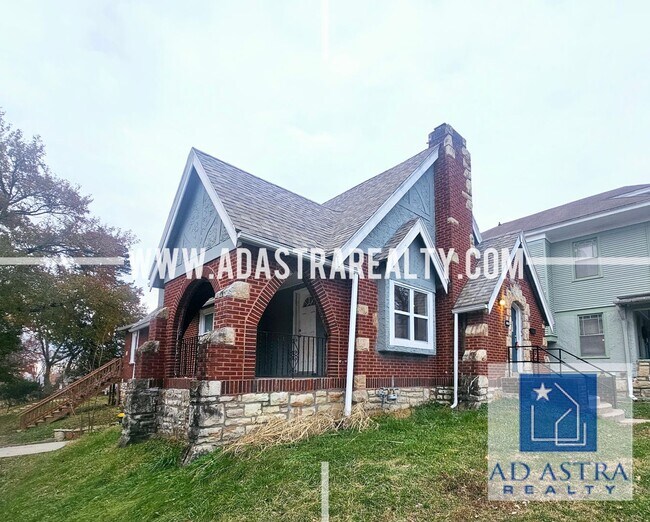 Foto del edificio - Beautiful 3 Bed 2 Bath Brick Home in KCMO!...