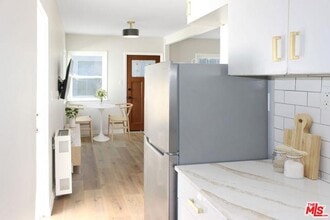 Building Photo - 464 Sherman Ave