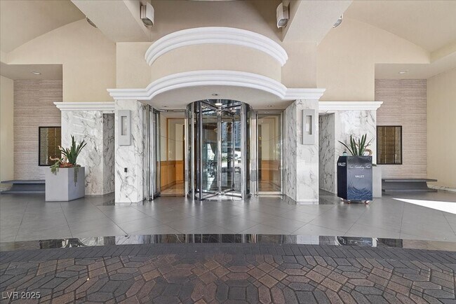 Foto del edificio - 2877 Paradise Rd