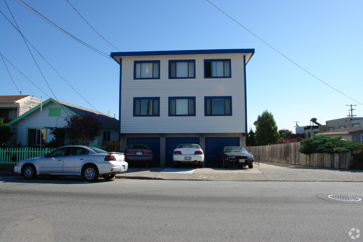 Building Photo - 520 Mastick Ave