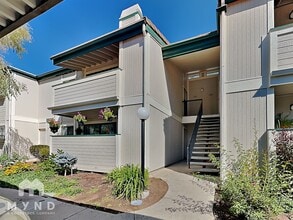 Building Photo - 2624 Sunny Slope Dr