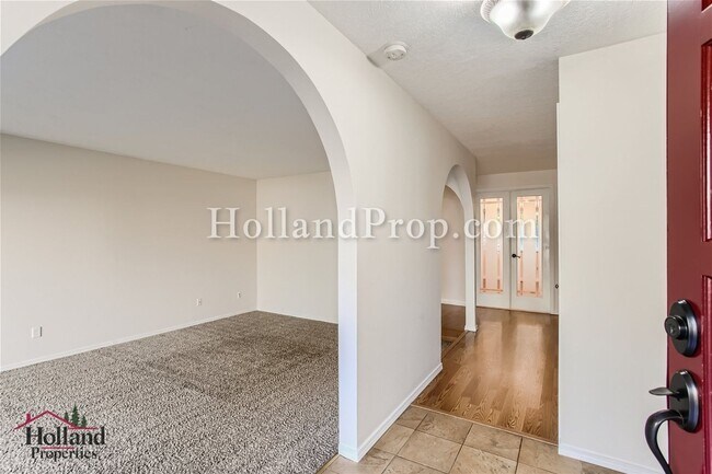 Foto del edificio - Lovely 4 bedroom home in a desirable Beave...