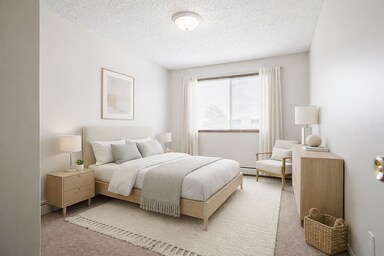 Building Photo - Apartment with Den
