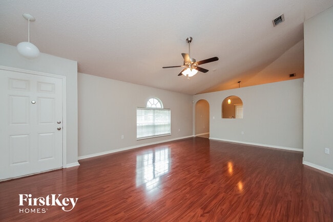 Foto del edificio - 3122 Whispering Trails St