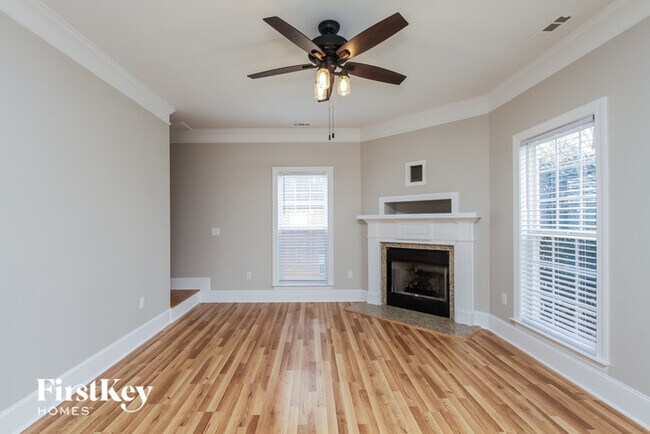 Building Photo - 7285 Drury Ln