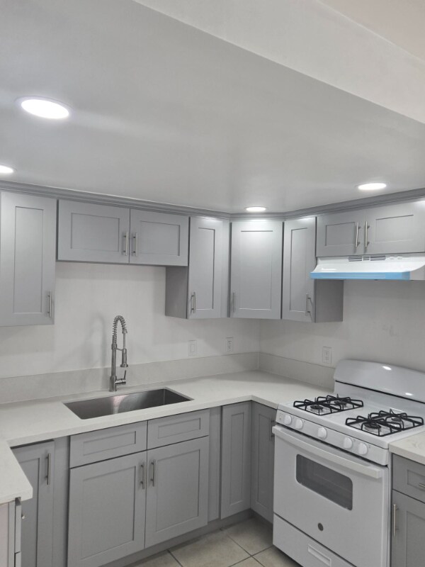 Building Photo - 14906 Lemoli Ave