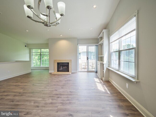 Building Photo - 51 Meadow Ln