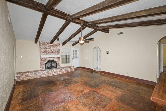 Building Photo - 5307 Winslow St