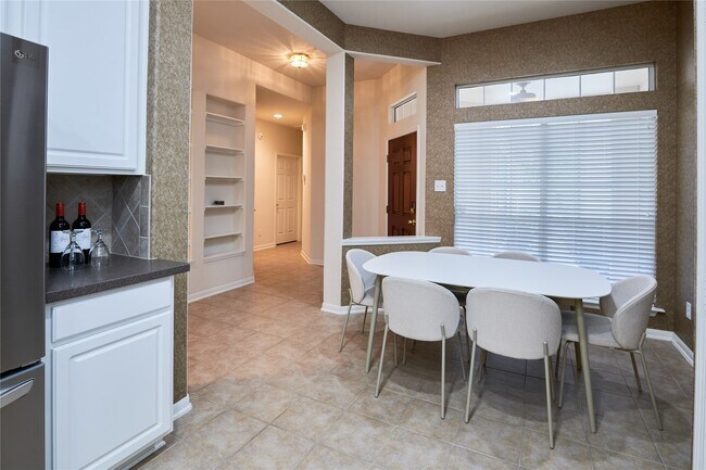 Foto del edificio - 22 W Greenhill Terrace Pl