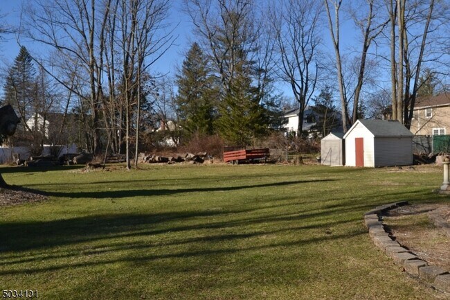 Building Photo - 260 S Beverwyck Rd