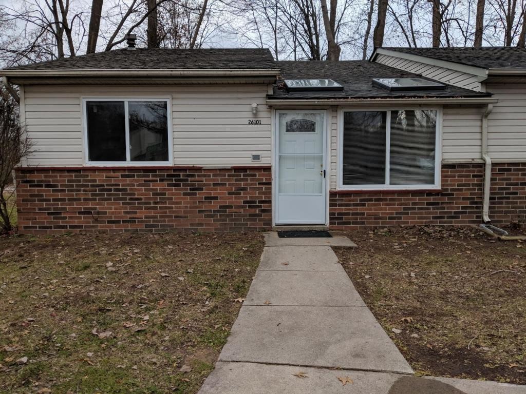 Primary Photo - 26101 Geneva St.