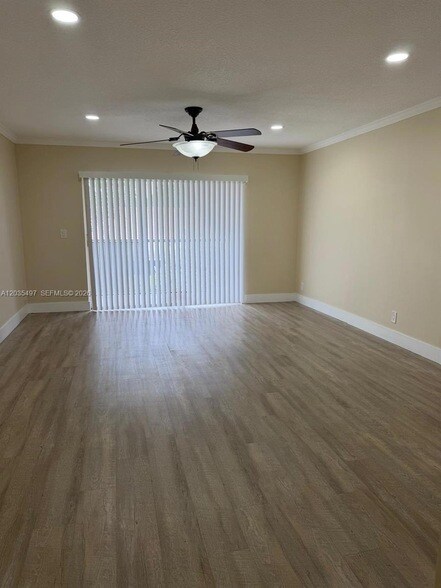 Photo - 8443 Royal Palm Blvd Apartment