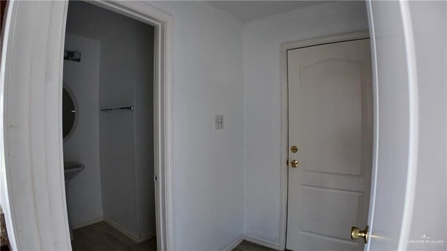 Building Photo - 15 Monette St