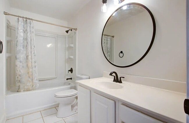 Building Photo - 4747 Arco Ln