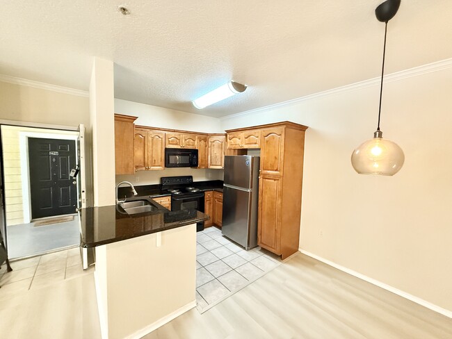 Building Photo - 2528 Robert Trent Jones Dr