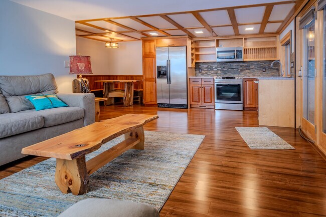 Foto del edificio - 215 Old Newtown Rd