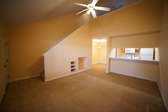 Foto del edificio - 2738 W Tharpe St