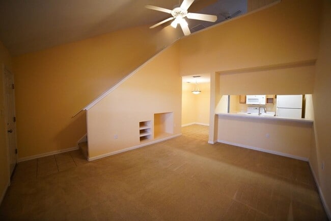 Building Photo - 2738 W Tharpe St