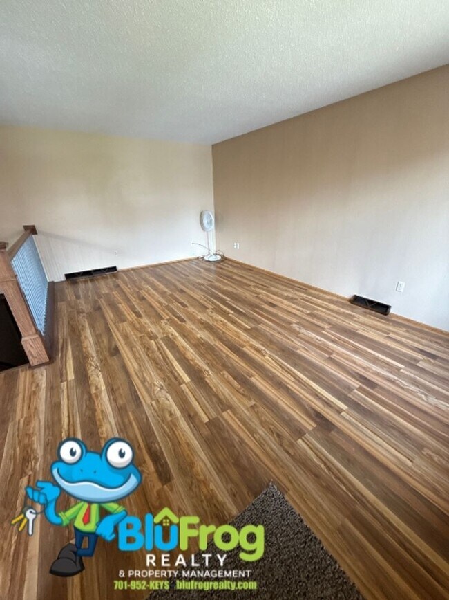 Foto del edificio - MO -  8th Ave Duplex