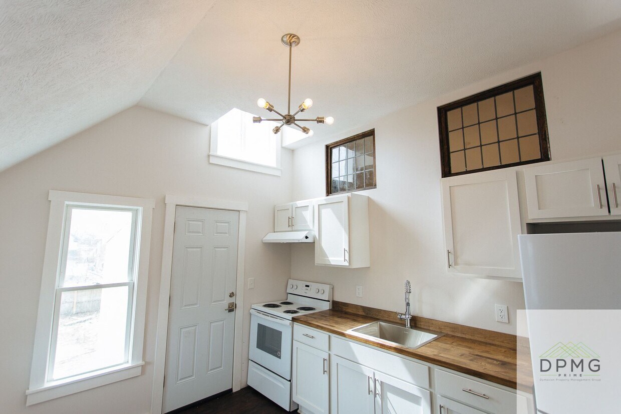 Foto principal - 322 E Hillsdale St