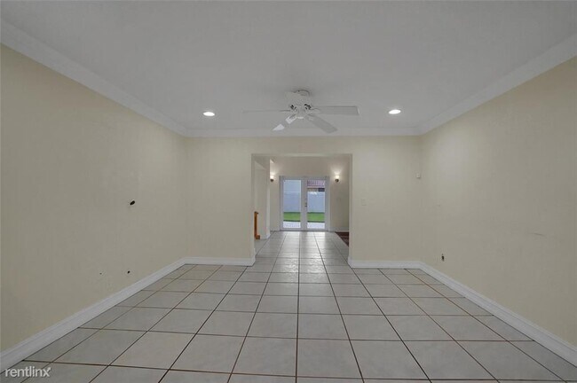 Building Photo - 5 br, 3.5 bath House - 1 Saint Cloud Ln