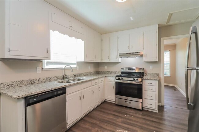 Foto del edificio - 3981 N Martin Way