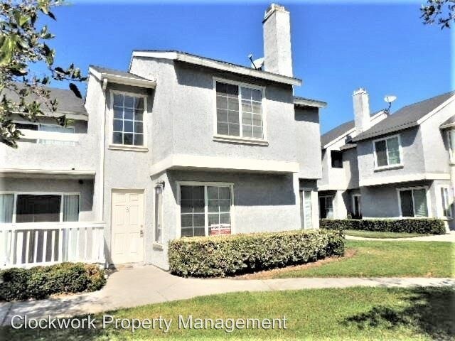 Primary Photo - 3 br, 2.5 bath House - 168 W Walnut Ave #D
