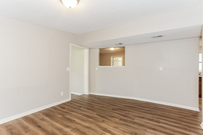Foto del edificio - 3045 W 15th St