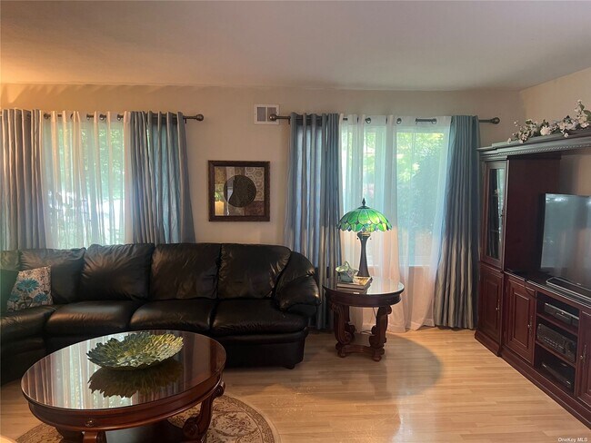 Foto del edificio - 206 Springmeadow Dr