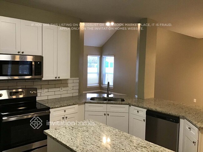 Building Photo - 9913 Old Field Dr