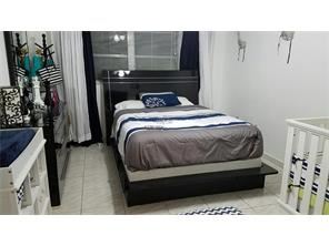 Foto del edificio - 9520 SW 8th St
