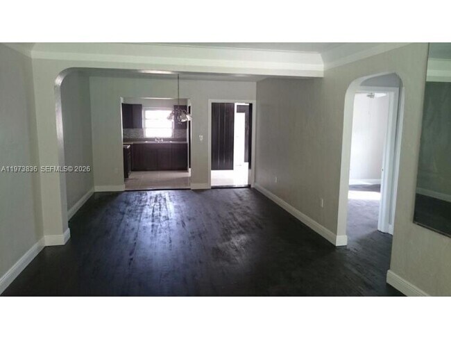 Foto del edificio - 2277 SW 27th St