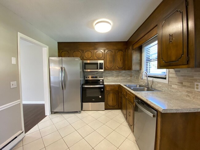 Foto del edificio - 1250 Millerwood Dr