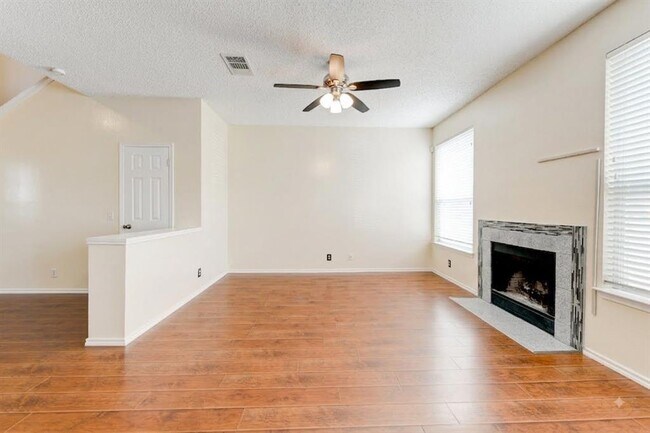 Foto del edificio - 16913 Langland Rd