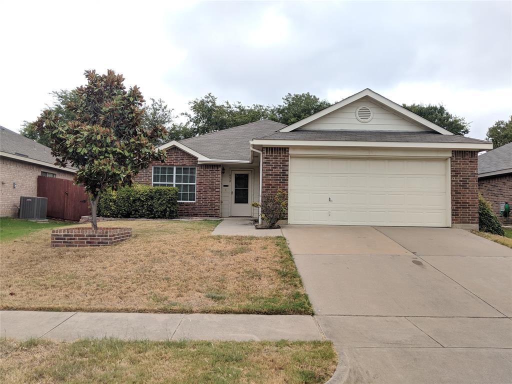 652 Condor Trail, Saginaw, TX 76131 House Rental in Saginaw, TX