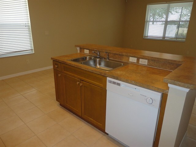 Building Photo - 13450 Sunkiss Loop